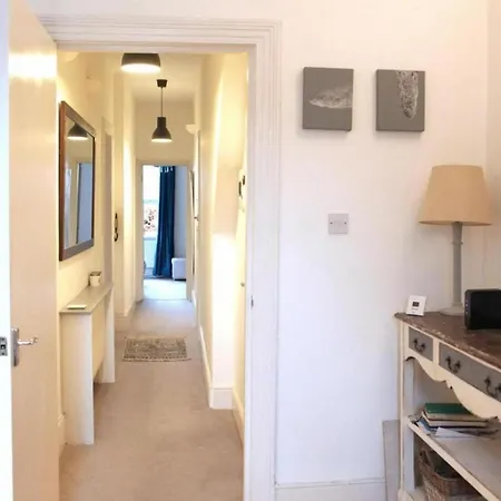Apartamento Trendy 2Bd Flat In West Hampstead Londres Exterior foto