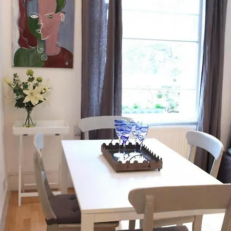 Apartamento Trendy 2Bd Flat In West Hampstead Londres Exterior foto